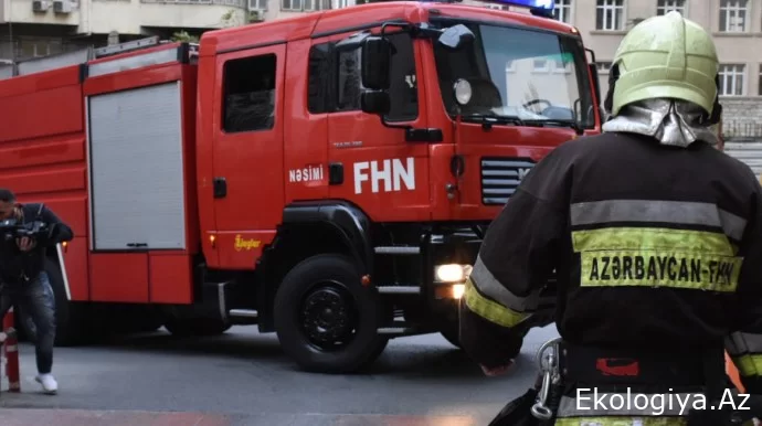 Sumgayıt'ta çarşıda şiddetli yangın - FOTOĞRAFLAR